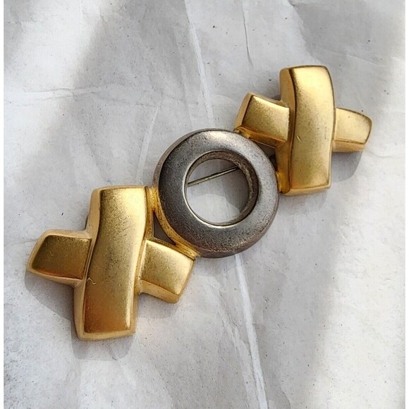 Vintage E. Pearl Erwin Gold Silver Two Tone XOX Brooch Pin Large matte Finish - Picture 7 of 7